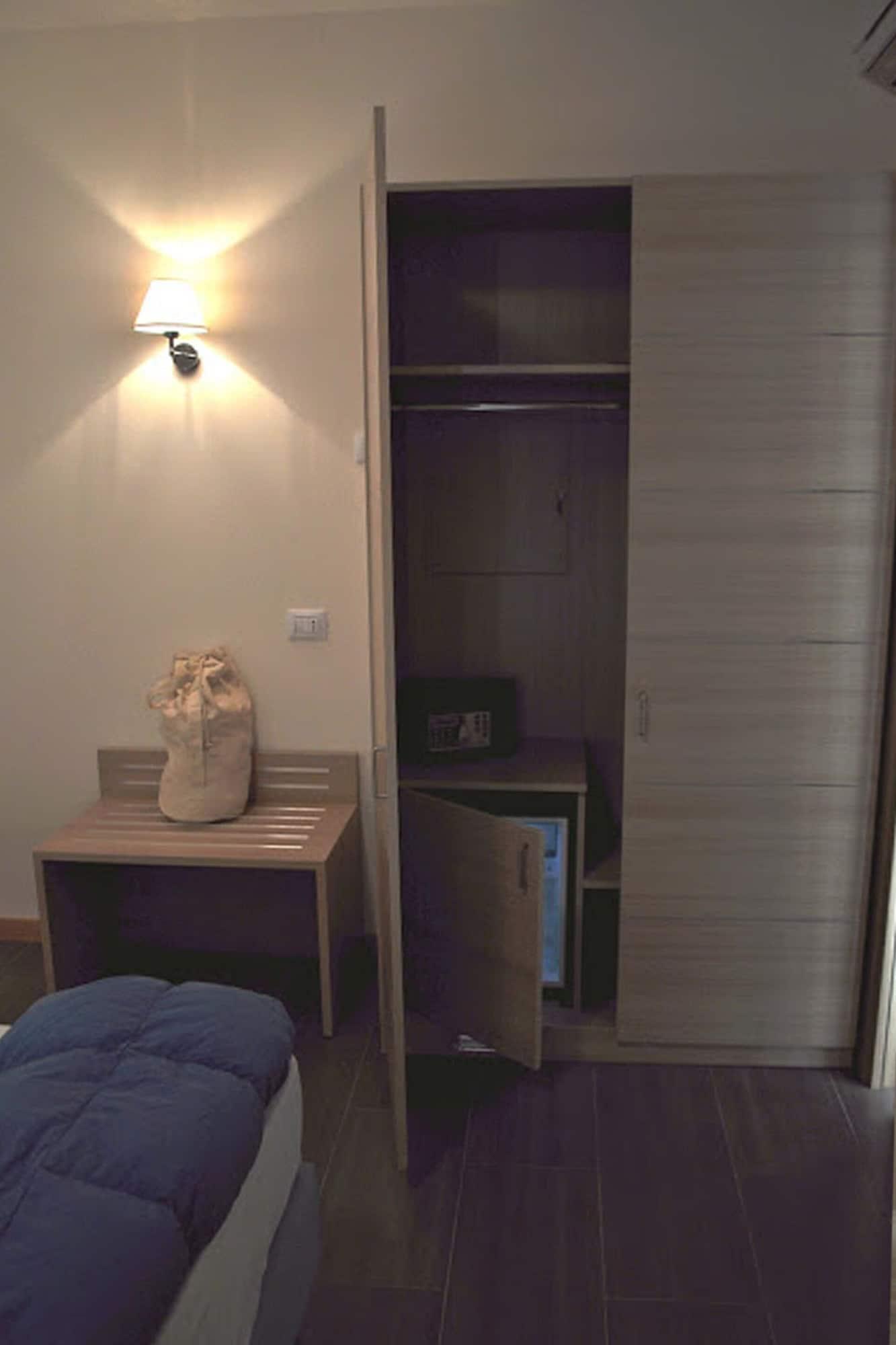 Hotel 325 Tor Vergata 3*