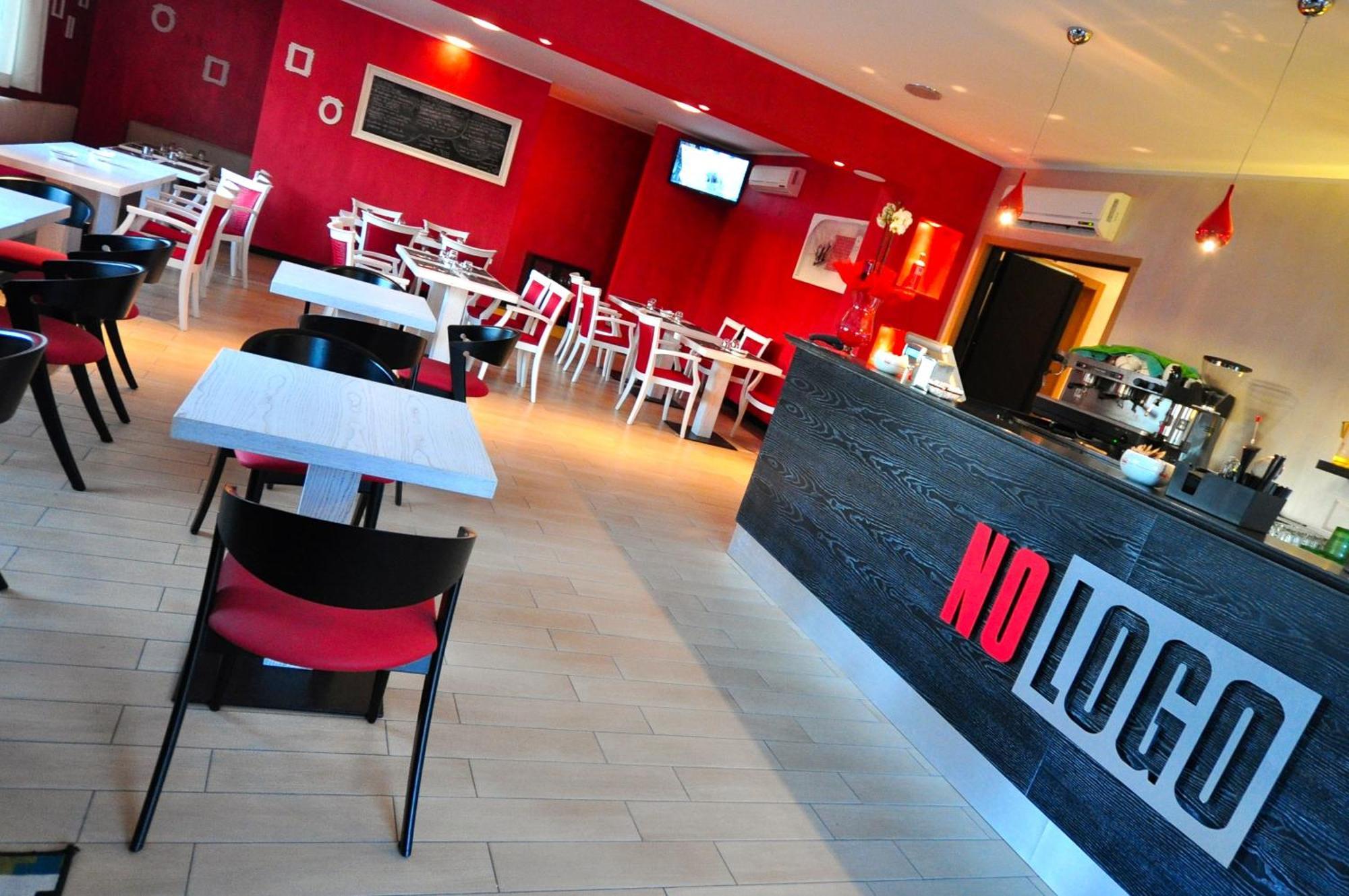 325 Tor Vergata Hotel