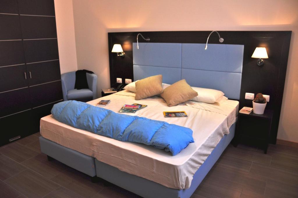 325 Tor Vergata 3* Roma